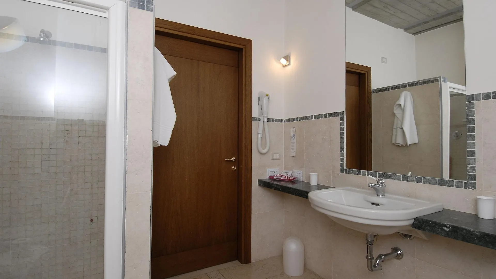 Albergo Bianchi Stazione مانتوفا 3*,  إيطاليا