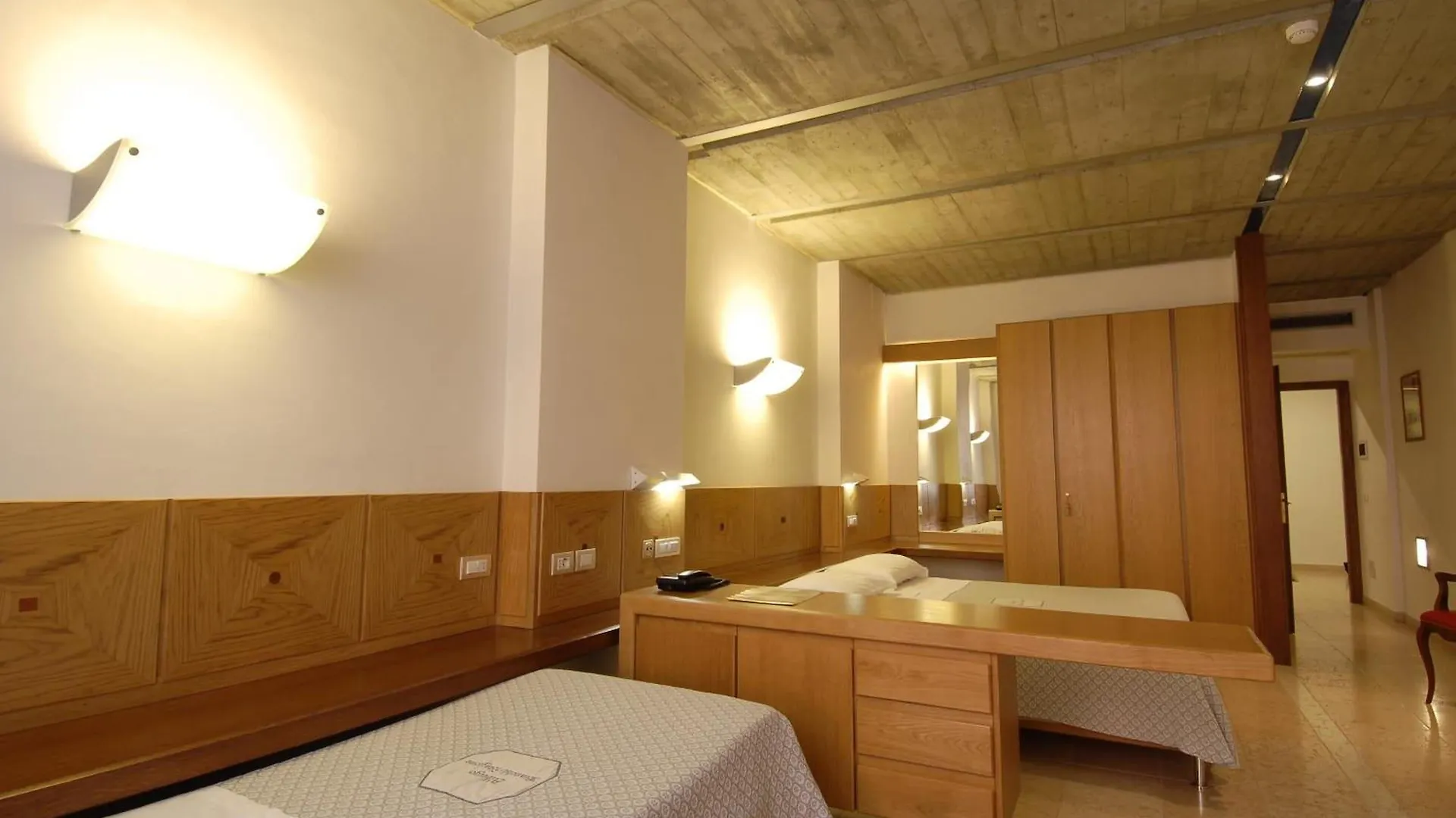 *** Hotel Albergo Bianchi Stazione Mantova Italy