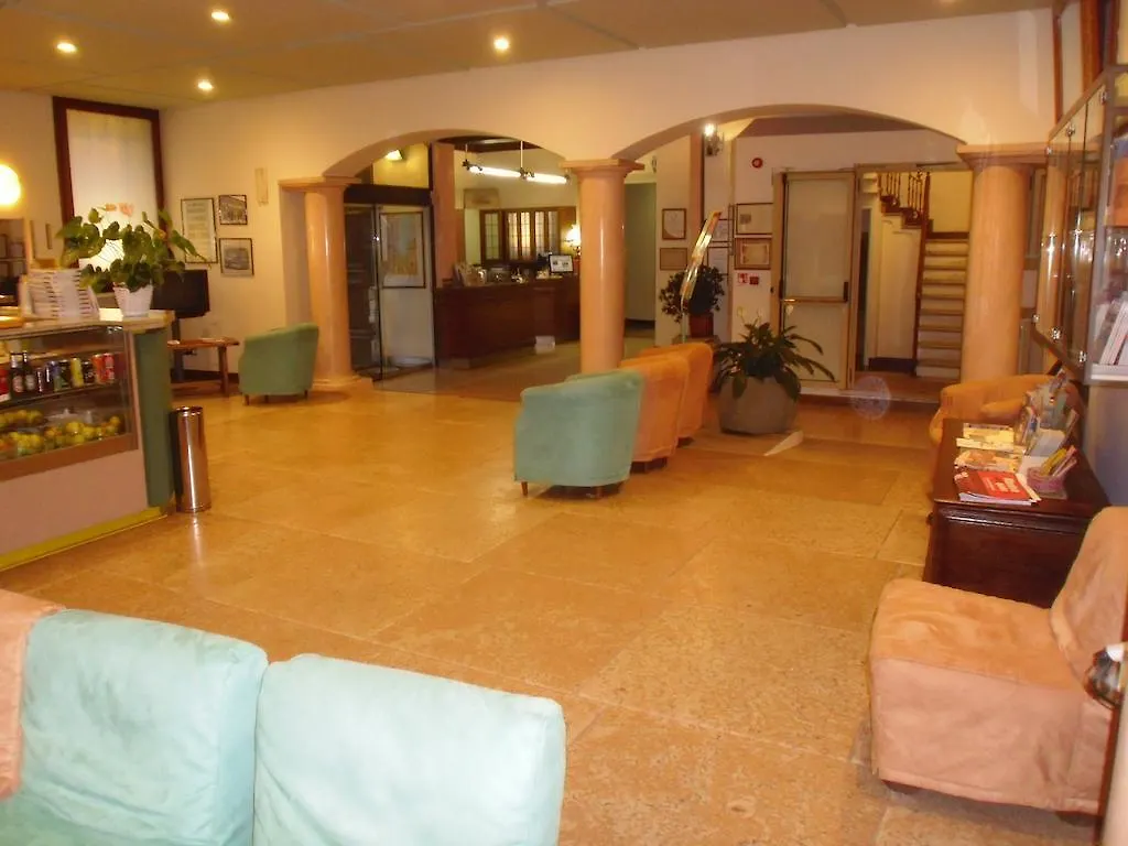 Albergo Bianchi Stazione Mantova Hotel
