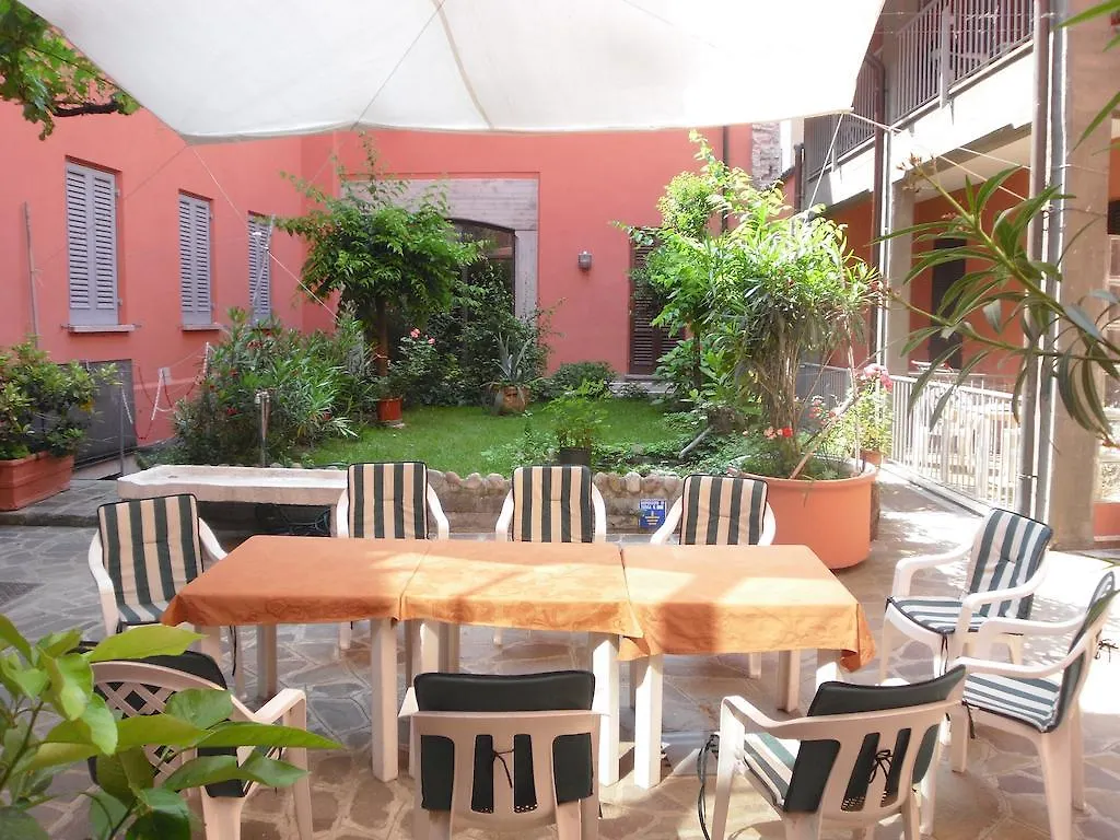 فندق Albergo Bianchi Stazione مانتوفا